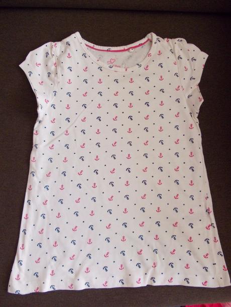 Set kraťasy, šiltovka, tričko 110/116, lupilu,110