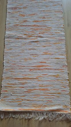 Ručne tkaný koberec,