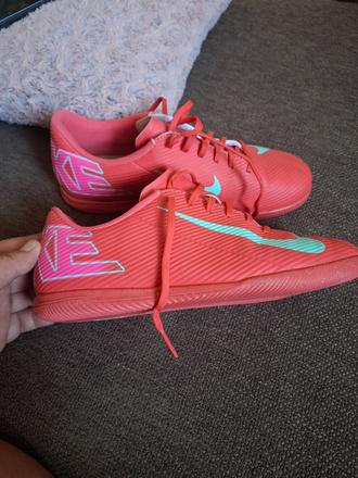 Ružové halovky, nike,37