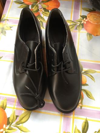 Čierne mokasiny, 41