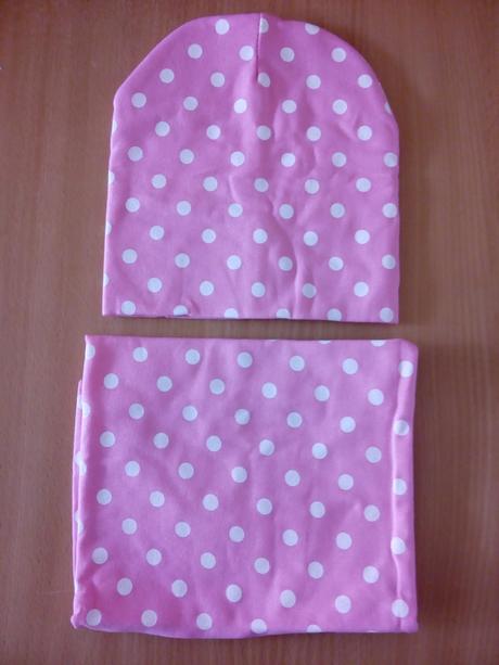 Čiapka a nákrčník, 68 - 98