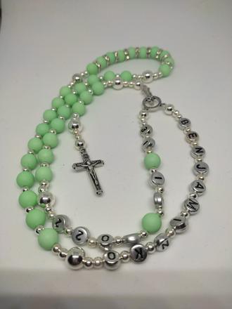 Ruženec s menom a dátumom e186, 