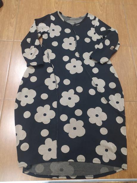 Kvetovane šaty,