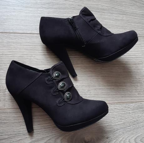 Kotnikove topanky, graceland,38