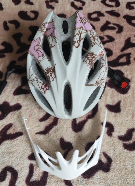 Dámska cyklisticka prilba alpina, vel. 52-56, m