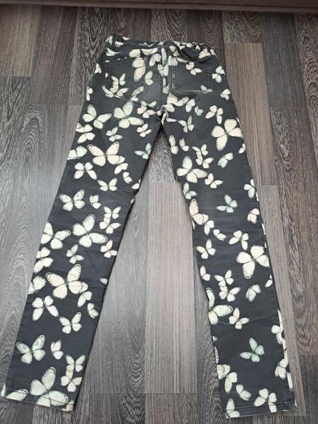 Motylikove nohavice, l.o.g.g.,140