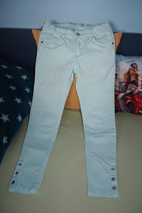 Dievčenské nohavice, 152