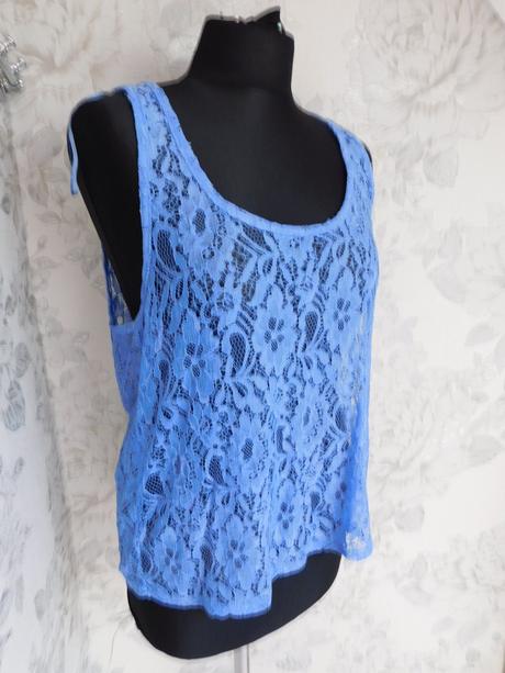 Pekny čipkovany top, select,38