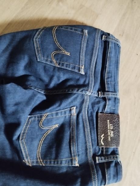 Dámske nohavice, 32