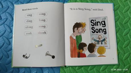 The sing song biff chip kipper level 3 phonics,