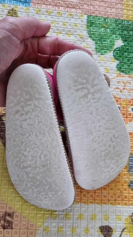 Papučky milash, 23