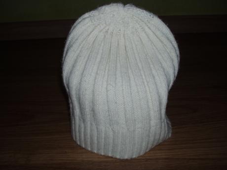 Čiapka pre dievčence, 98