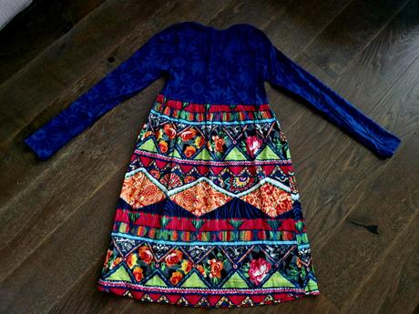 Krasne saticky desigual super stav 10-12r., desigual,152