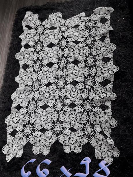 Čipkovaná dečka 66 x 98 cm, 