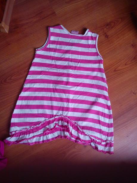 Dievčenská súprava, 122