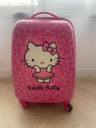 Kufor hello kitty, sinsay