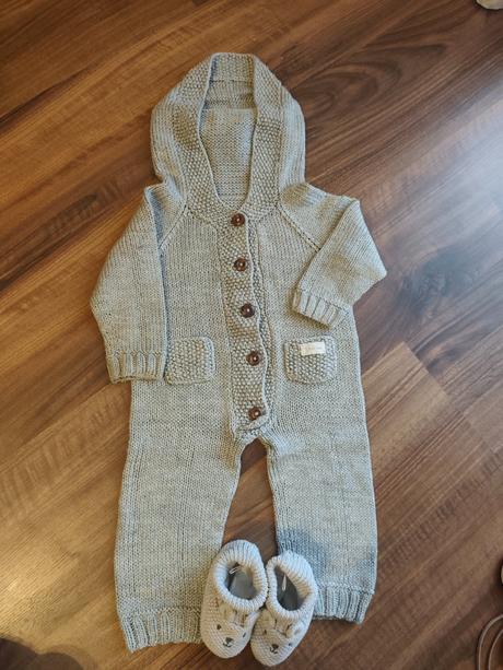 Pletený overal s papučkami, 68