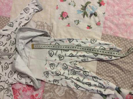 Mikina a teplacky, 68