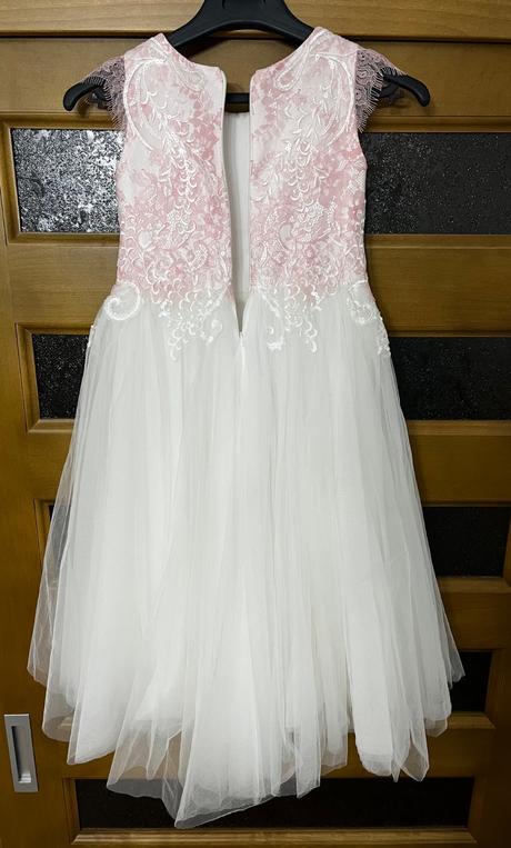 Šaty na svadbu pre družičku, 110