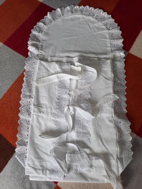 Zavinovačka bez výplne - 124 x 33 cm + 5 cm čipka,