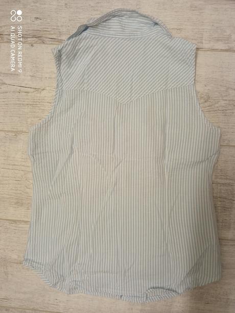 Letná blúzka bez rukávov, s