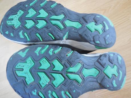 Trekové topánky, 31