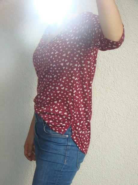 Bordovočervený tenký pulóvrik s, s