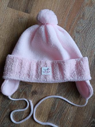 Ružová čiapka, 74