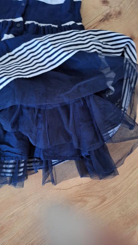 Úžasné šatičky so spodničkou, george,134