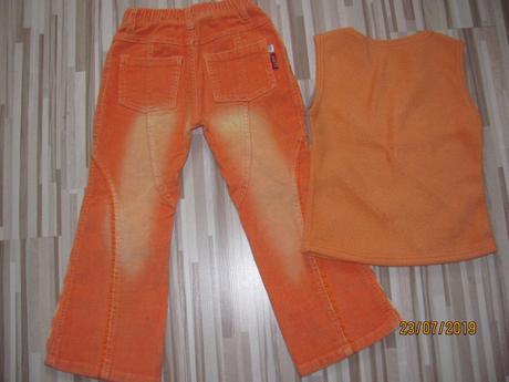 Nohavice a vesta, 116