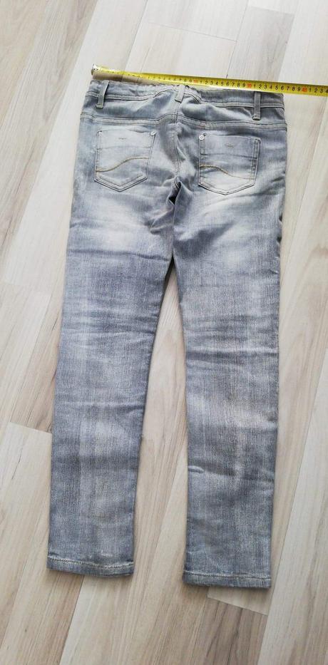 Sivé džínsy, f&f,146