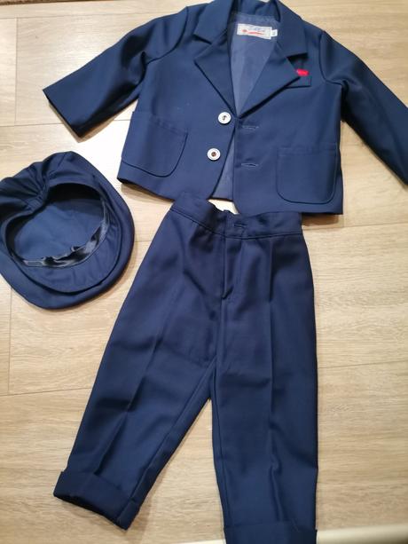 Oblek pre malého chlapa, 80