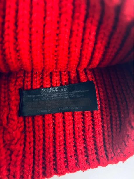 Štýlová červená zimná čiapka (primark), primark