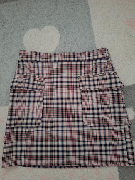 Karovana sukňa cropp, l