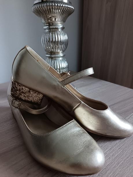 Nádherné topánočky s podpätkom, 36