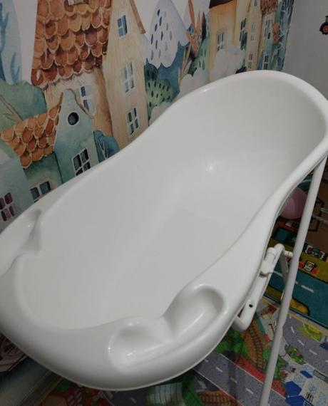 Vanicka so stojanom, 