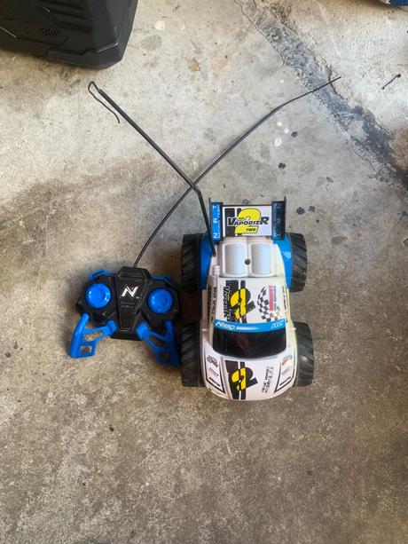 Auto na diaľkové ovládanie, 