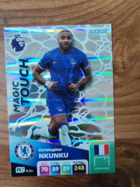 Futbalové kartičky premier league 2025 magic touch,