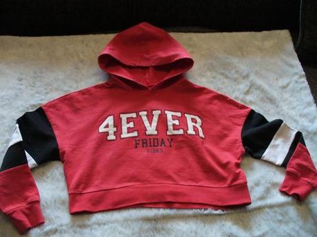 Kratšia mikina 134/140, 134