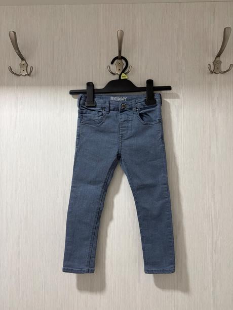 Chlapčenské rifle, zara,104