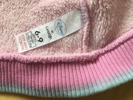 Hrubšia mäkkučká vestička s prasiatkom z pú, george,74