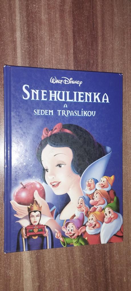 Snehulienka a sedem trpaslíkov,