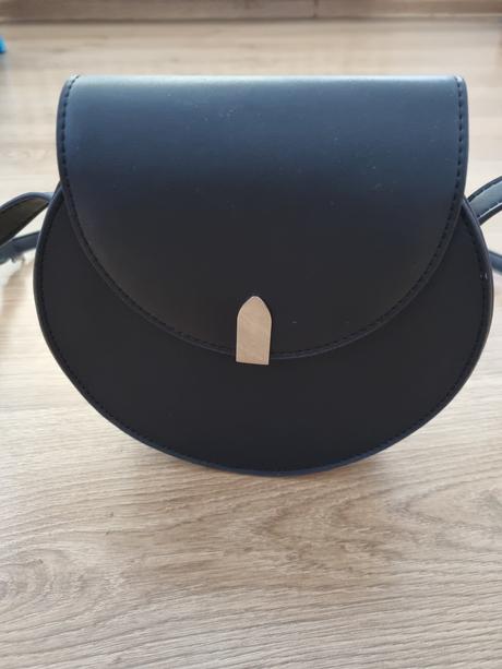 Nepoužitá mala kabelka, 