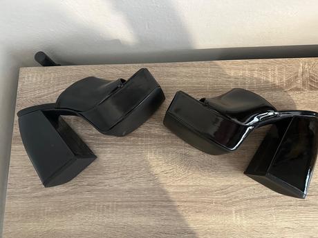 Public desire topánky, 39