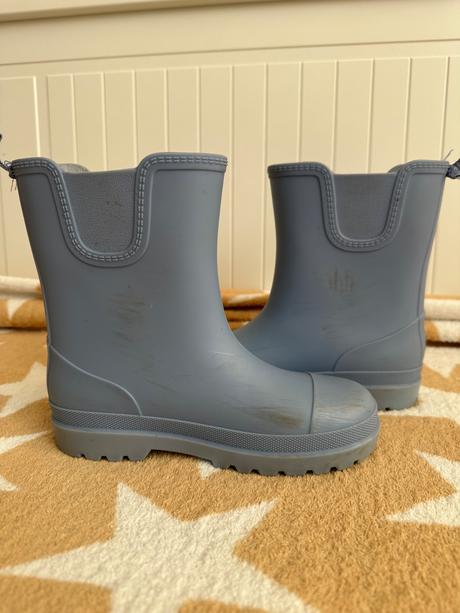 Gumáky, reserved,32