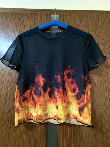 Priesvitný top s plameňmi, bershka, veľ. l stav ak, bershka,l