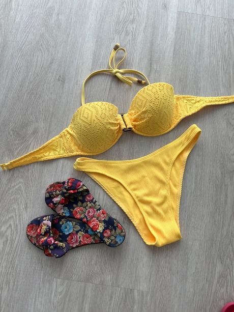 Vystuzene plavky, bikini, s