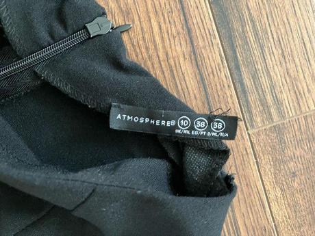 Čierne šaty, atmosphere,s