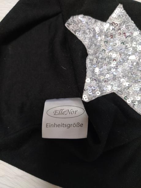 Čierna čiapka s hviezdou 140/152, 140