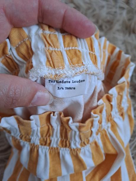 Krásna suknička, 98